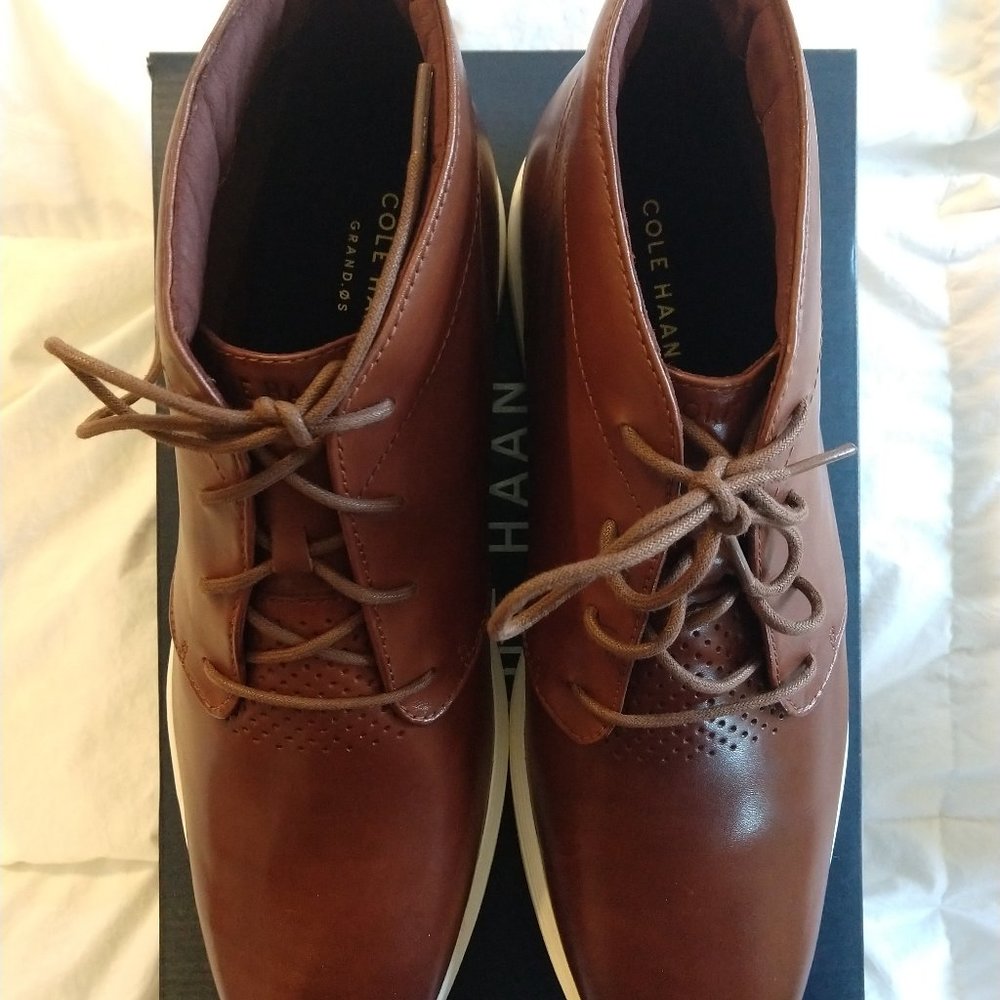 Cole Haan Men's Grand Tour Chukka Black Leather/Iv